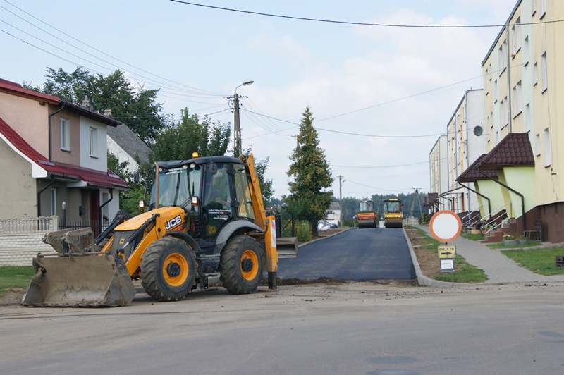 Ilustracja do informacji: Coraz więcej asfaltowych odcinków w Mszanowie