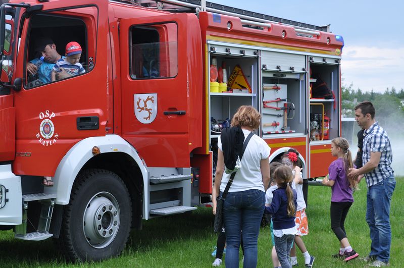 Ilustracja do informacji: Strażacy z Bratiana organizują Dzień Dziecka